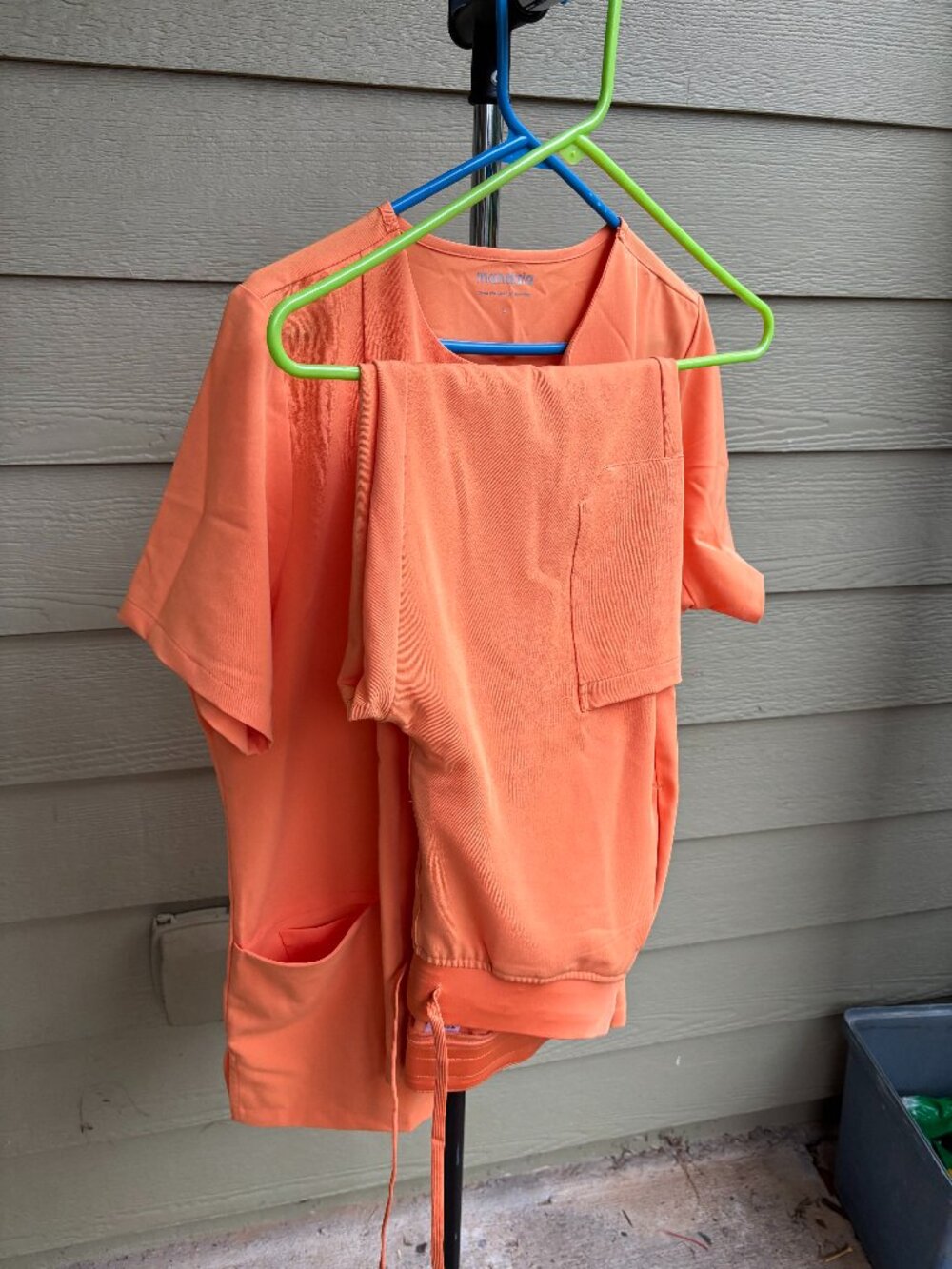 Mandela Scrub set cantaloupe color L Top/M Pants
